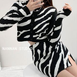 Printed Zebra Single Breasted Knit Top / A-line Skirt