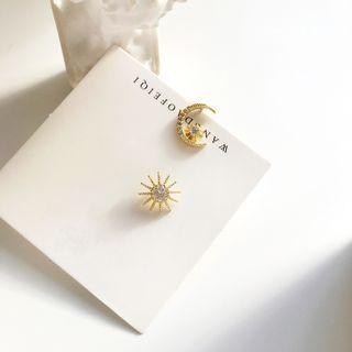 Non-matching Rhinestone Moon & Star Earring 1 Pair - Earring - Gold - One Size