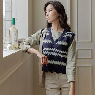Scallop-edge Stripe Vest