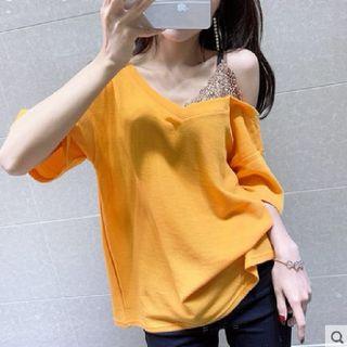 Elbow-sleeve Cold Shoulder Leopard Print Paneled T-shirt