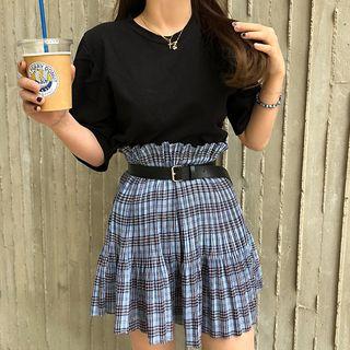 Plain Elbow-sleeve T-shirt / Plaid Midi Skirt