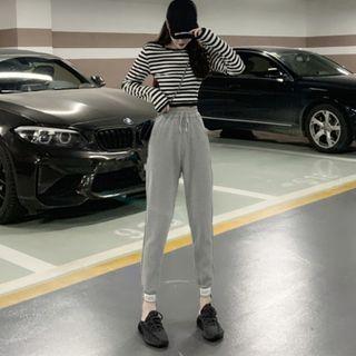 Long-sleeve Striped Cropped T-shirt / Sweatpants