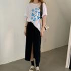 3/4 Sleeve Round Neck Lettering Top/ Asymmetrical Plain Slit Long Skirt
