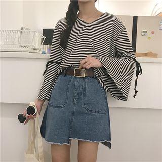 Striped V-neck Fluted Long-sleeve T-shirt