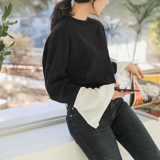 Contrast Wide-cuff Knit Top