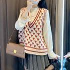 V-neck Patterned Sweater Vest / Blouse