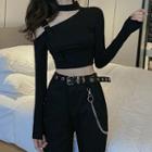 Cold-shoulder Cropped T-shirt / Tapered Pants With Chain / Belt