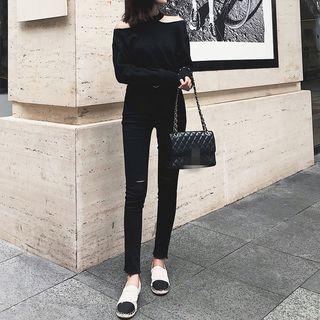 Cold-shoulder Sweater / Ripped Skinny Pants