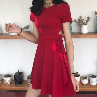 Short-sleeve Plain High-waist Crew-neck Mini Dress
