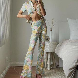 Short-sleeve Floral Top / Boot Cut Pants