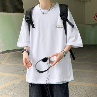 Mock Two-piece Applique T-shirt