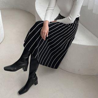 Piped Long Knit Skirt