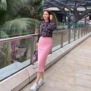 Mandarin-collar Buttoned Floral Blouse