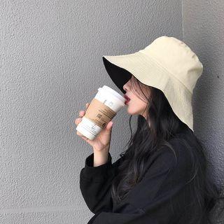Plain Bucket Hat Black & Beige - M