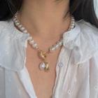 Alloy Bean Faux Pearl Pendant Choker White & Gold - One Size