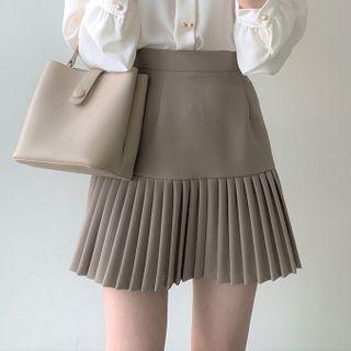 Heart Button Blouse / Pleated Mini A-line Skirt