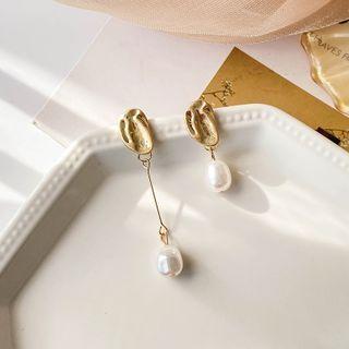 Alloy Faux Pearl Asymmetrical Dangle Earring 1 Pair - Stud Earrings - White Faux Pearl - Gold - One Size