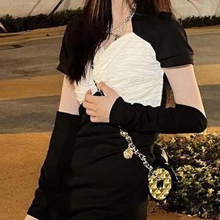 Set: Short-sleeve Paneled Shirred A-line Dress + Arm Sleeves