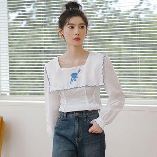Square Neck Embroider Puff-sleeve Blouse