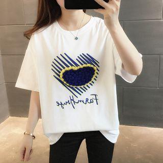 Short-sleeve Lettering Heart Detail T-shirt