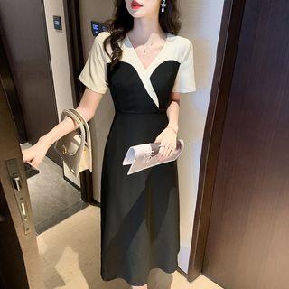 Short Sleeve V-neck Two Tone Midi A-line Dress