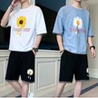 Set: Elbow-sleeve Floral Print T-shirt + Shorts