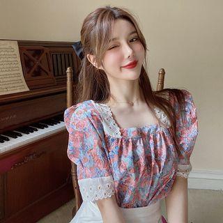 Floral Print Short-sleeve Square-neck Blouse / Ruffle Mini Skirt