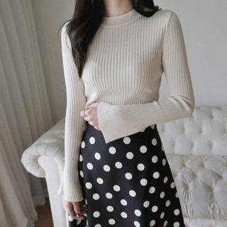 Bell-cuffed Rib-knit Top