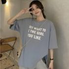 Short-sleeve Lettering Slited T-shirt