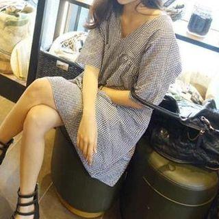Short-sleeve V-neck Gingham Dress