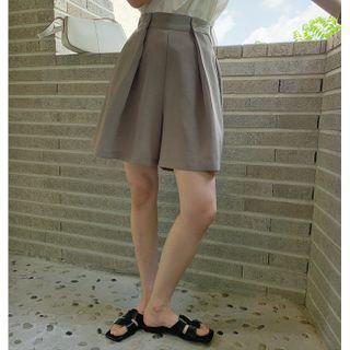 Button-waist Wide Shorts