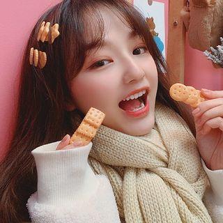 Biscuit Hair Clips