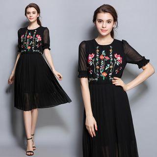 Elbow-sleeve Embroidery Pleated Chiffon Dress