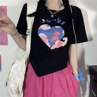 Short Sleeve Bear Heart Asymmetrical Hem Crop T-shirt