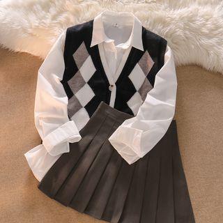 Single-breasted Sweater Vest / Shirt / Pleated Mini A-line Skirt