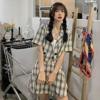 Short-sleeve Plaid Double-breasted Cropped Blazer / Mini A-line Skirt