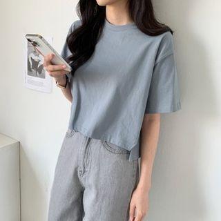Dip-back Crop T-shirt