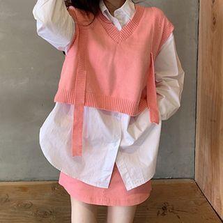 Plain Shirt / V-neck Knit Vest / Mini A-line Skort