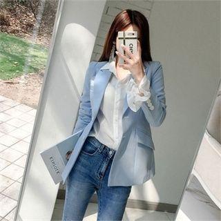 Padded-shoulder Peaked-lapel Blazer With Handkerchief