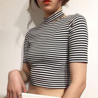 Cut Out Detail Cropped Short Sleeve T-shirt