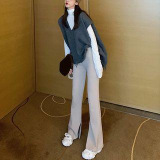 Oversize Knit Vest / Turtleneck T-shirt / Wide-leg Pants
