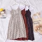 Plain Short-sleeve T-shirt / Flower Print Pinafore Dress