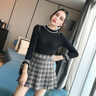 Ruffle Trim 3/4-sleeve Knit Top