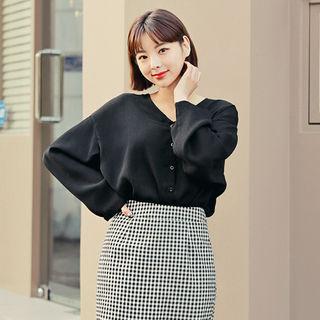 V-neck Slit-side Blouse