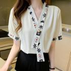 Short-sleeve Print Trim Blouse