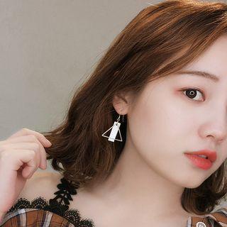 Scallop Texture Bar Alloy Triangle Dangle Earring