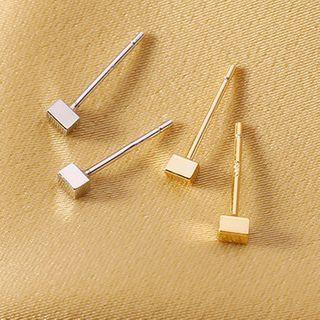 Plain Square Ear Stud