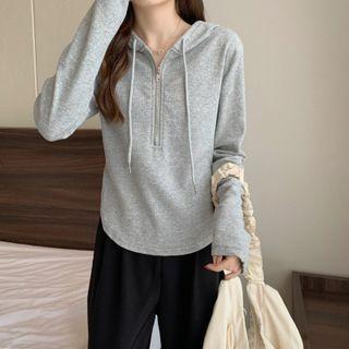 Long-sleeve Hooded Half-zip T-shirt