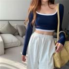 U-neck Two-tone T-shirt Blue - One Size