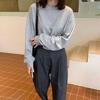 Balloon-sleeve T-shirt / Straight-cut Pants